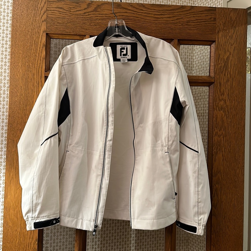 Footjoy windbreaker with zip pockets